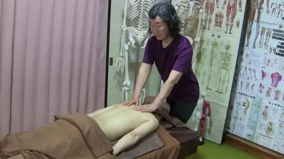 全身アロマオイルリンパマッサージ